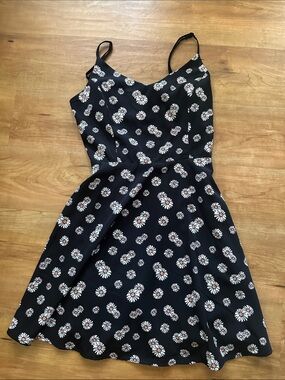 LA Hearts Black Daisy Print Mini Dress